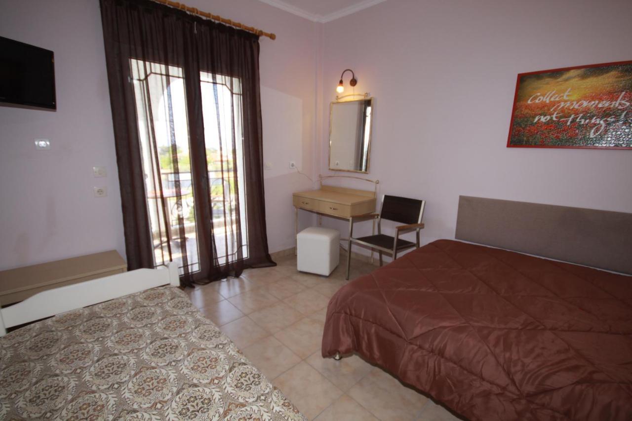 Zephyros Rooms Ormos Panagias Esterno foto