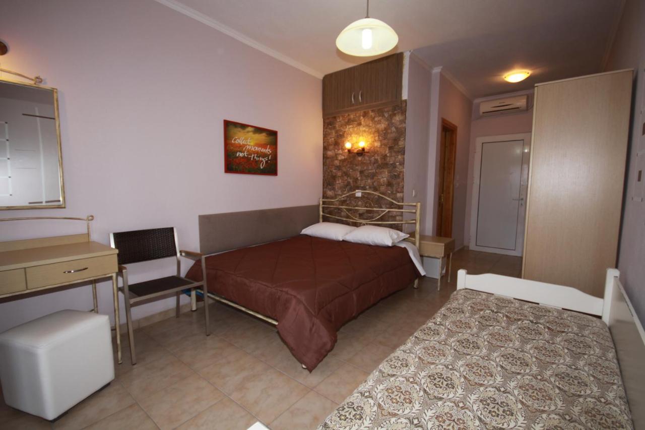 Zephyros Rooms Ormos Panagias Esterno foto